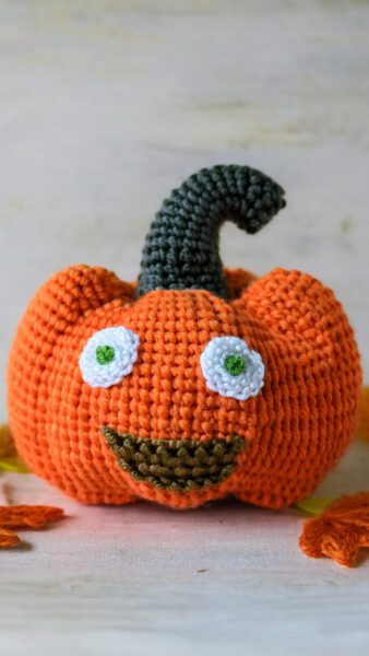 crochet pumpkin free pattern 4