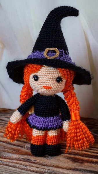 Amigurumi Halloween Witch 11