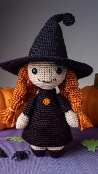 Amigurumi Halloween Witch 14