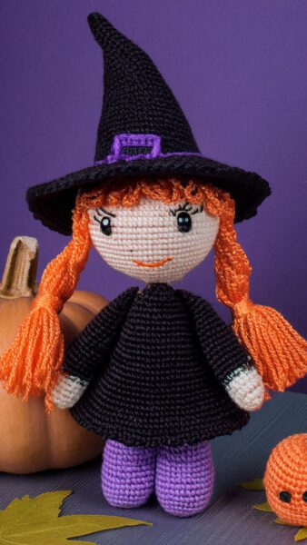 Amigurumi Halloween Witch 16