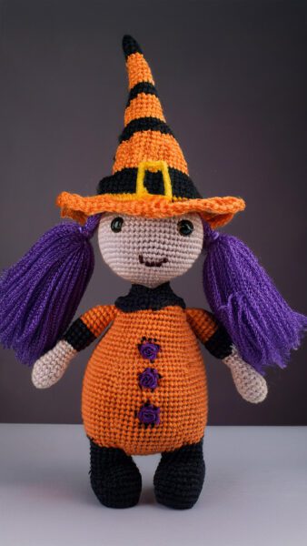 Amigurumi Halloween Witch 17