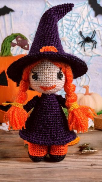 Amigurumi Halloween Witch 4