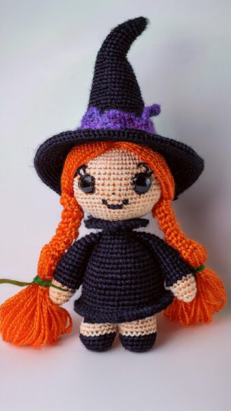 Amigurumi Halloween Witch 6