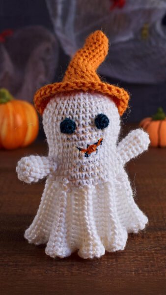 Amigurumi Halloween Crochet ghost  9