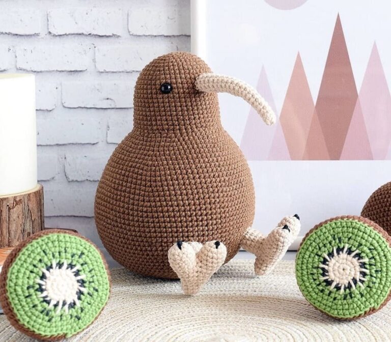 Amigurumi Kiwi Bird Free Crochet Pattern