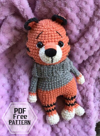 Amigurumi Tiger in Sweater grey