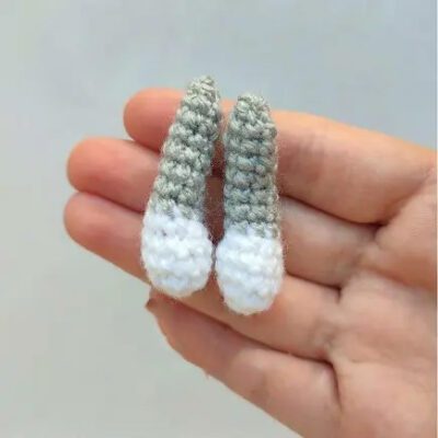 Cute Cat Amigurumi arm