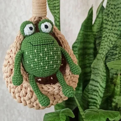 Amigurumi Frog